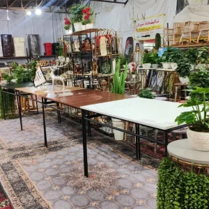 میز غذاخوری پایه فلزی با صفحه MDF و پایه‌های فلزی مشکی